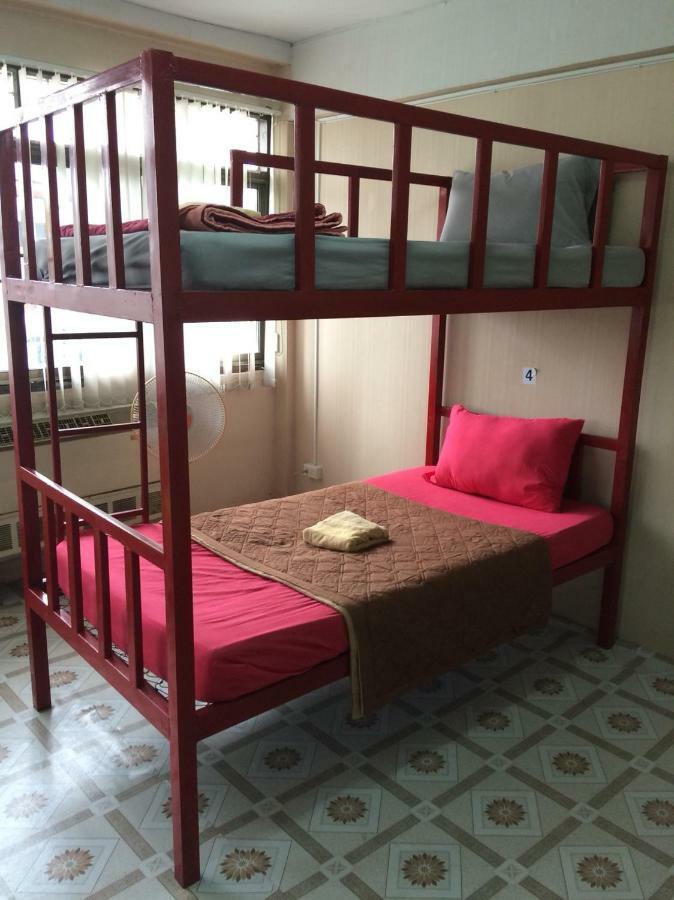 Changphuakgate Guesthouse Chiang Mai Zewnętrze zdjęcie