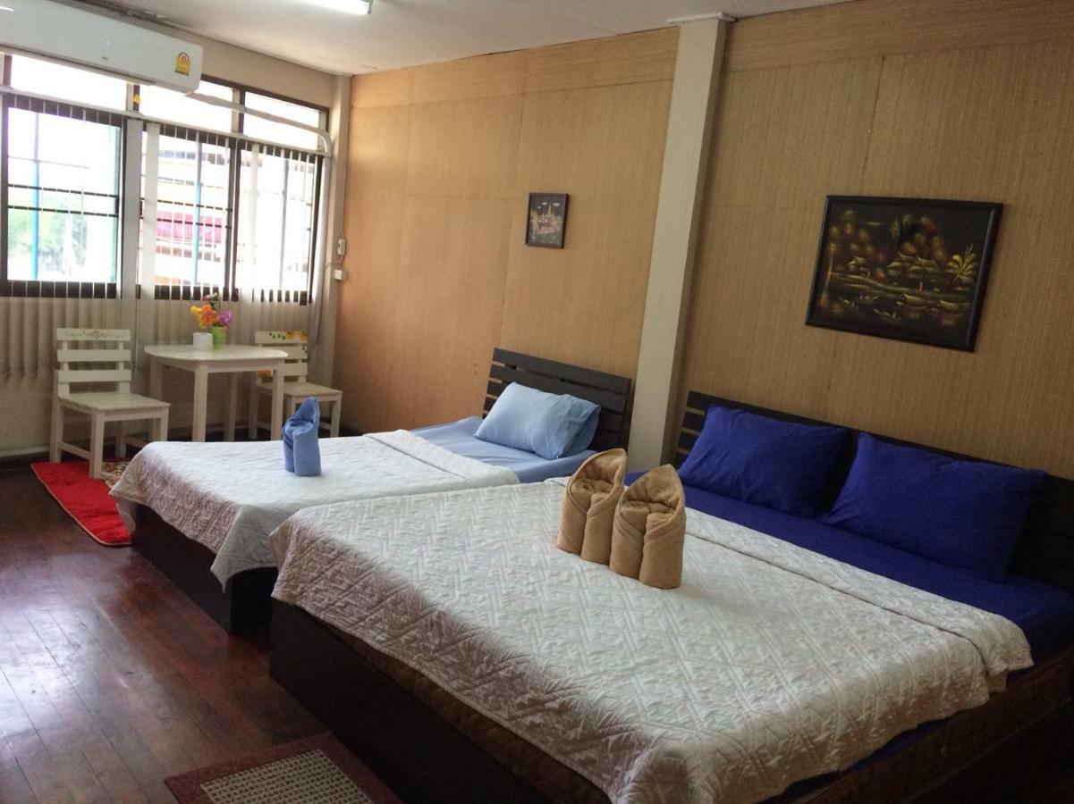 Changphuakgate Guesthouse Chiang Mai Zewnętrze zdjęcie