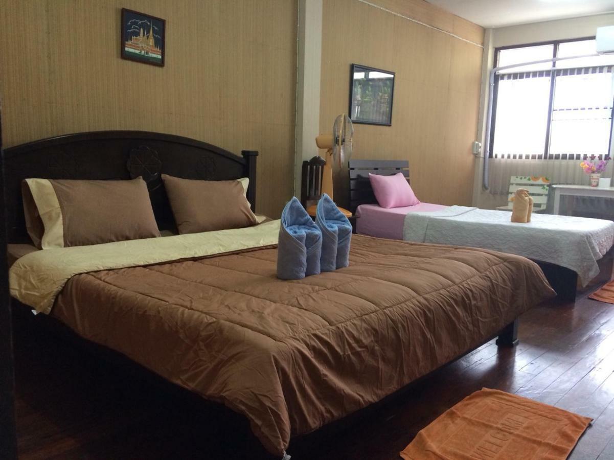 Changphuakgate Guesthouse Chiang Mai Zewnętrze zdjęcie