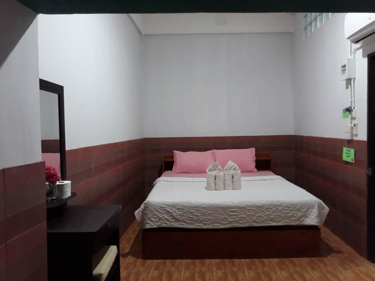 Changphuakgate Guesthouse Chiang Mai Zewnętrze zdjęcie