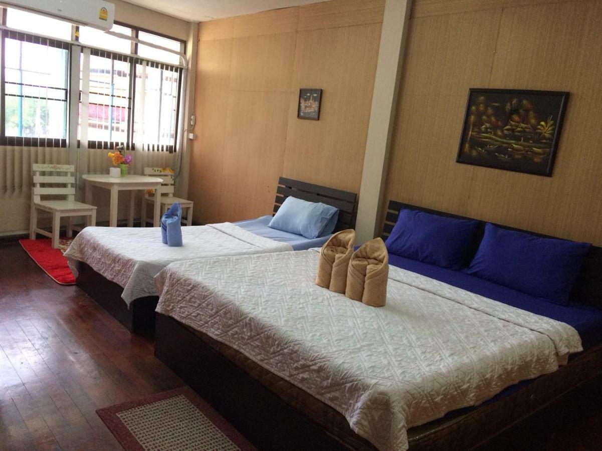 Changphuakgate Guesthouse Chiang Mai Zewnętrze zdjęcie
